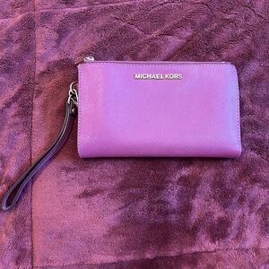 Michael Kors Wristlet w Double Zippers